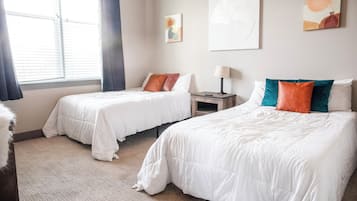 3 chambres, fer et planche à repasser, Wi-Fi gratuit, draps fournis