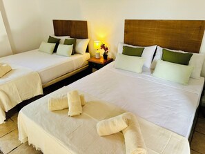WiFi, bed sheets - Playa dén Bossa Apartment (Eivissa)