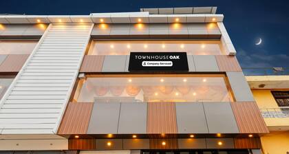 Super Townhouse Oak Kanpur