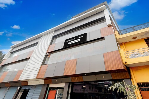 Super Townhouse Oak Kanpur