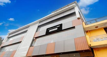 Super Townhouse Oak Kanpur