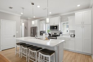 Private kitchen - Sandy Feet Retreat at Lost Key Villas (Pensacola)