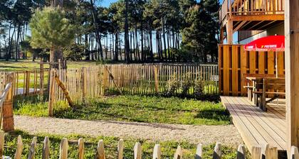Appartement avec jardin privatif, Ă 15 minutes Ă pieds de la plage, au calme.