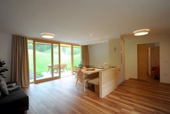 Immagine non classificata, 1 di 13, pulsante