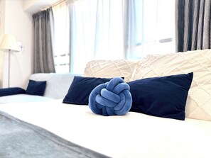 1 bedroom, iron/ironing board, WiFi, bed sheets - 2 minutes from Toranomon Hills Station] Easy access to Tokyo, Ginza, and Roppongi! Max. 6 people, quiet base: 7th floor (Minato-ku)