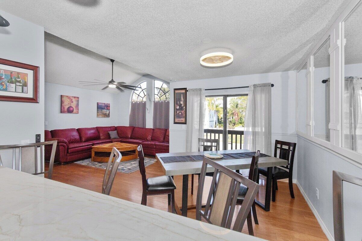 Lg Family Retreat~palm Harbor Fl~upscale~slps 16 - Dunedin, FL
