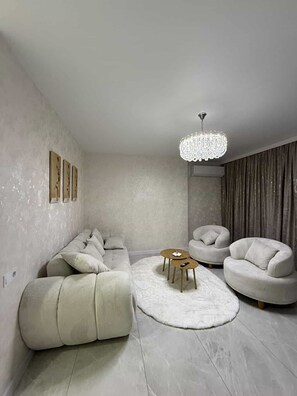 Living area - Adorable 2-bedroom apartment with AC in vibrant Batumi (Batumi)