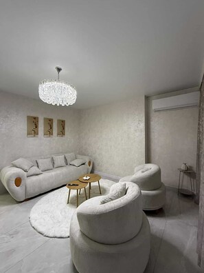 Living area - Adorable 2-bedroom apartment with AC in vibrant Batumi (Batumi)