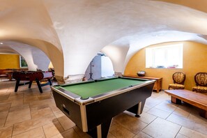 Game room - Holiday Home in the 'Pierroun' Animal Park (Redortiers)