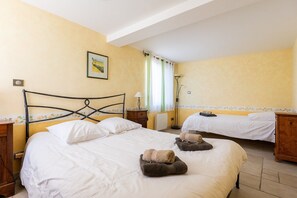 1 bedroom, iron/ironing board, WiFi, bed sheets