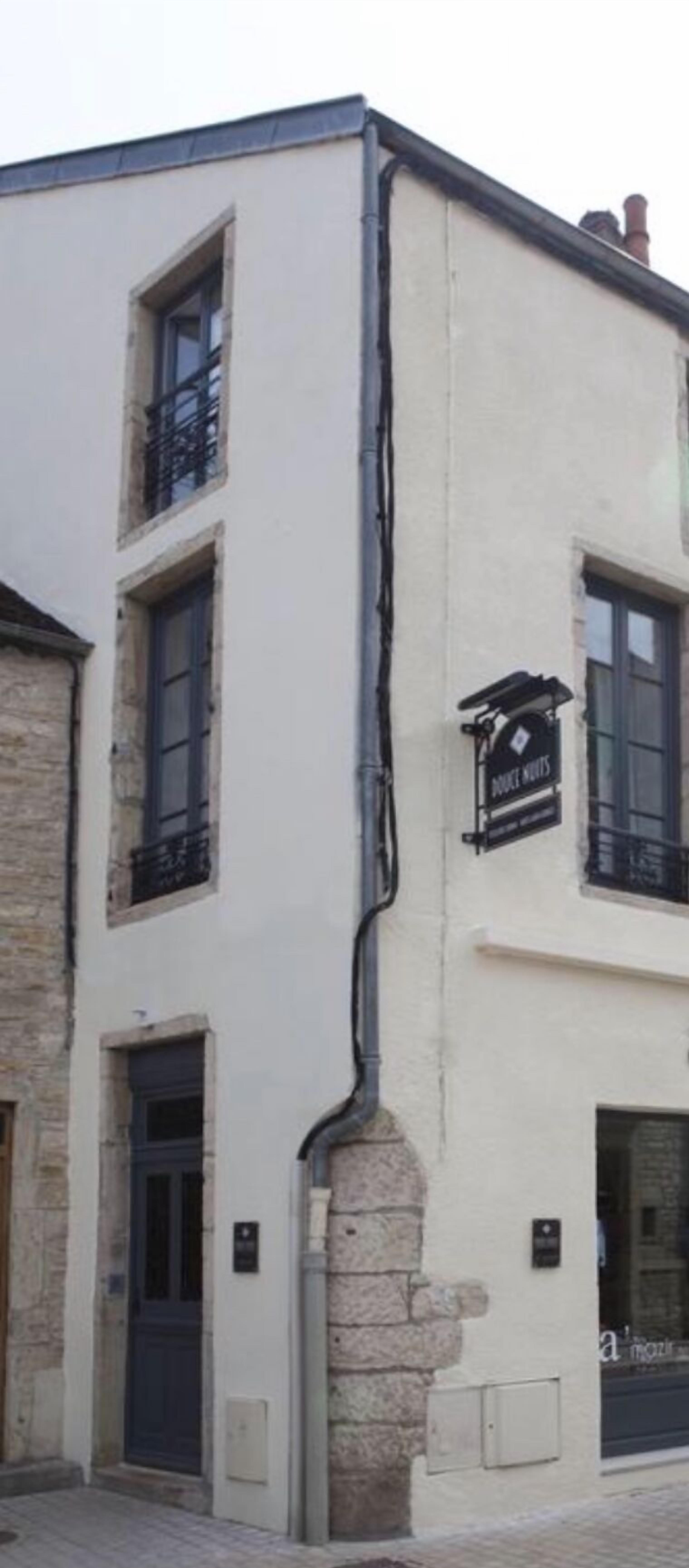 واجهة المنشأة