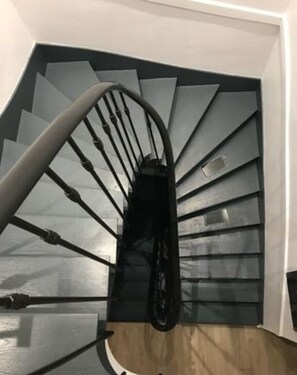 Interior - DOUCE NUITS (Nuits-Saint-Georges)