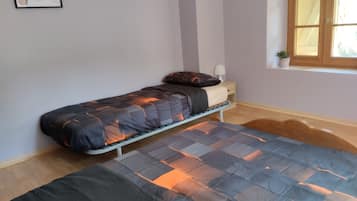 3 chambres, Wi-Fi gratuit, draps fournis
