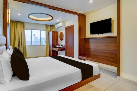 House. Super Townhouse Zero Mile Gandhi Setu