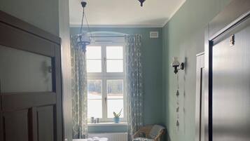 House | 6 bedrooms, individually furnished