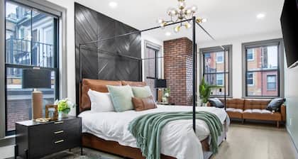 North End 2-Story Penthouse / Prime Location