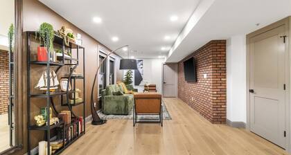 North End 2-Story Penthouse / Prime Location