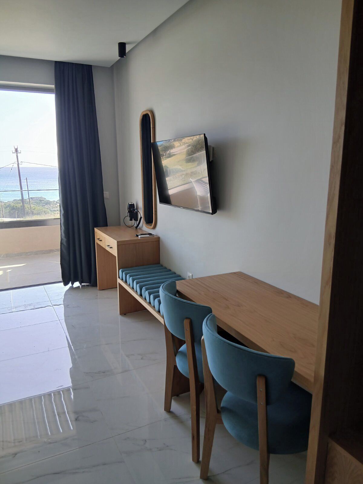 In-room safe, free WiFi