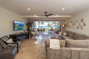 TV - Luxury Oceanfront Villa | The Palms (Playa Flamingo)