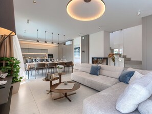 TV - Vacation home Sola by Interhome (Tinjan)