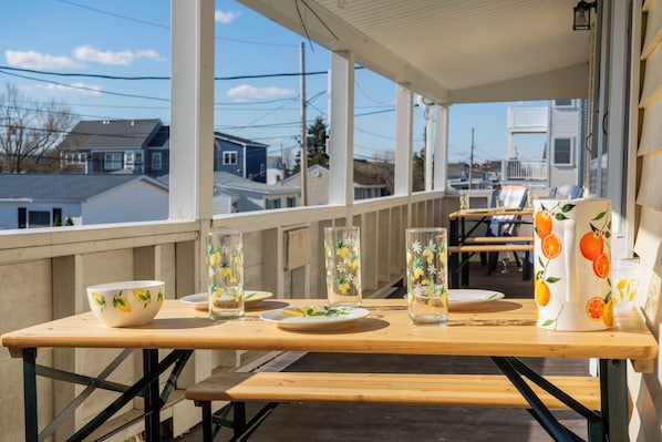 Outdoor dining
