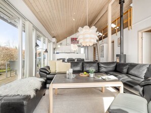 Tv och eldstad
