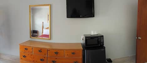 Deluxe Double Room, 2 Double Beds | Room amenity