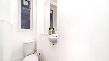 Apartment | Bathroom