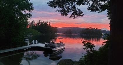 Cozy Cottage on Beautiful Branch Lake with Private Beach & Dock close to Acadia