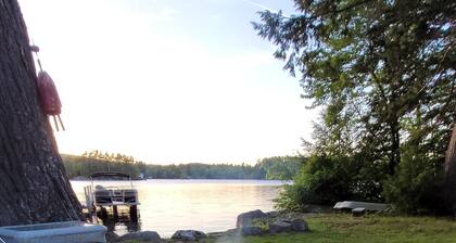 Cozy Cottage on Beautiful Branch Lake with Private Beach & Dock close to Acadia