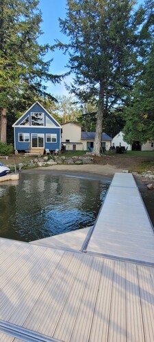 Cozy Cottage on Beautiful Branch Lake with Private Beach & Dock close to Acadia