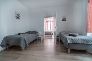 3 chambres, Wi-Fi gratuit, draps fournis