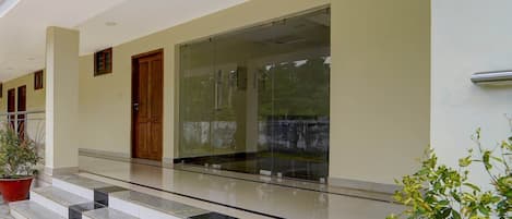 House | Reception