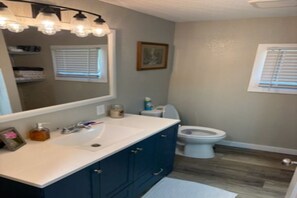 Bathroom - Getaway or stay in Afton, TN! 15 minutes from I-81 and Downtown Greeneville, TN! (Afton)