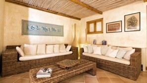 TV - Villa Esmeris - Alghero (Alghero)