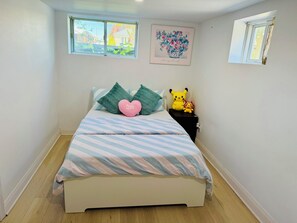 3 bedrooms, WiFi, bed sheets