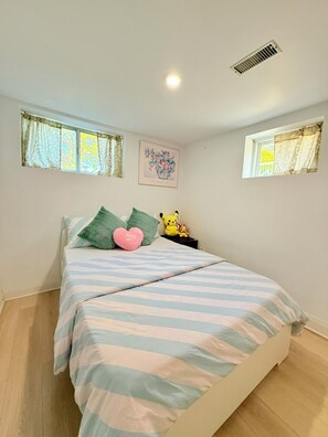 3 bedrooms, WiFi, bed sheets