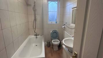 Rumah, 3 kamar tidur, patio | Kamar mandi