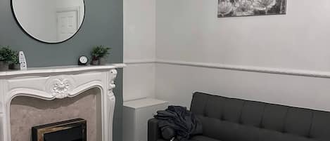 บ้านพัก, 3 ห้องนอน, ลานระเบียง | ห้องนั่งเล่น