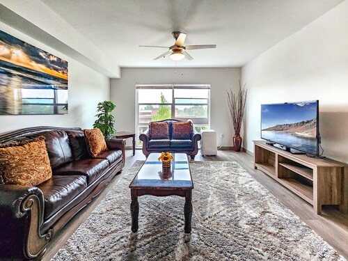 Beautiful 1-bedroom Apartment in Hillsboro