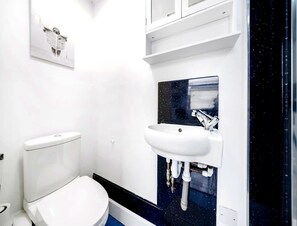 Apartemen | Kamar mandi