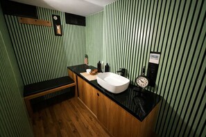 Bathroom - Revia Square Hotel (Istanbul)