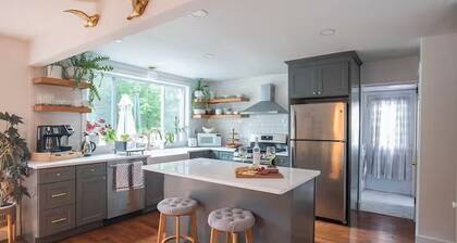 Cozy Getaway Mins From Kingston