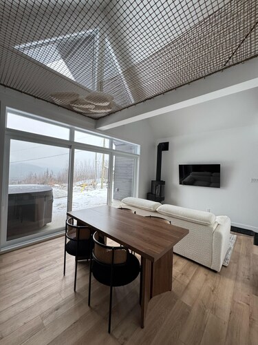 Cozy Chalet Near Val St-Côme | Sleeps 5 | Fireplace & Nature Retreat