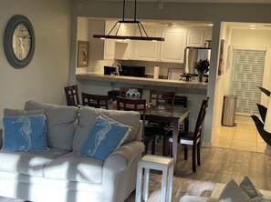 TV - Peaceful 2-bedroom condo on Beautiful Siesta Key (Siesta Key)