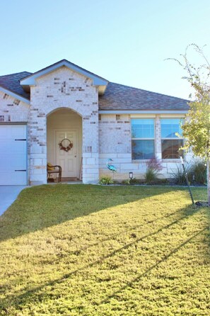 Exterior - Sail Room in a Temple Haven. (Temple)