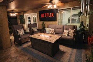 Interior - The Cozy Inn (Phoenix)