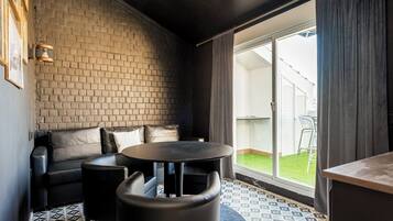 Superior Apartment, 3 Bedrooms, Sea View, Beachfront