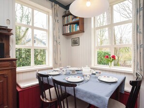 Dining - Dune house with sauna right by the beach (Vrouwenpolder)