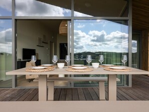 Dining - Delightful holiday home with free view. (Wissenkerke)